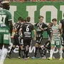 Jubel bei Matchwinner Raguz (Mitte)