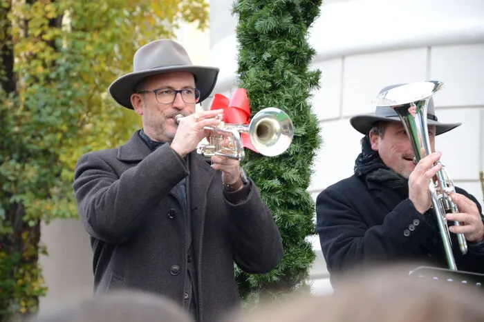 Musikalisch umrahmt wurde die Eröffnung durch Anras Brass