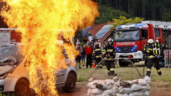 Das 150-Jahr-Jubiläum der Freiwilligen Feuerwehr Kraubath wurde sowohl mit einem großen Festakt, als auch mit einem Tag der Spezialkräfte begangen. Mehr als 30 Spezialkräfte - darunter das Einsatzkommando Cobra oder die Rettungshundebrigade - gaben Einblicke in ihr Tun.