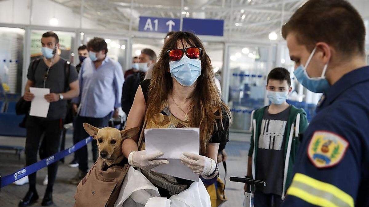 Einreise in Coronazeiten am Flughafen Athen