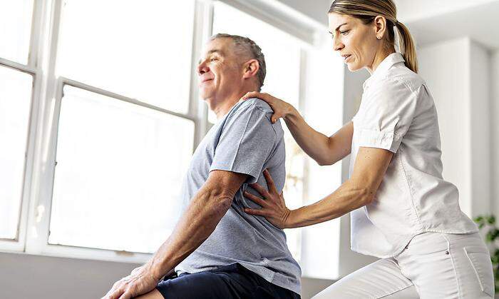 Physiotherapie kommt nach Verletzungen, bei Fehlhaltungen oder auch bei Verspannungen zum Einsatz