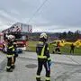 Das Rote Kreuz, Polizei, Rettungshubschrauber, Notarzt, Kriseninterventionsteam und die Feuerwehren Pölfing-Brunn sowie Deutschlandsberg waren vor Ort