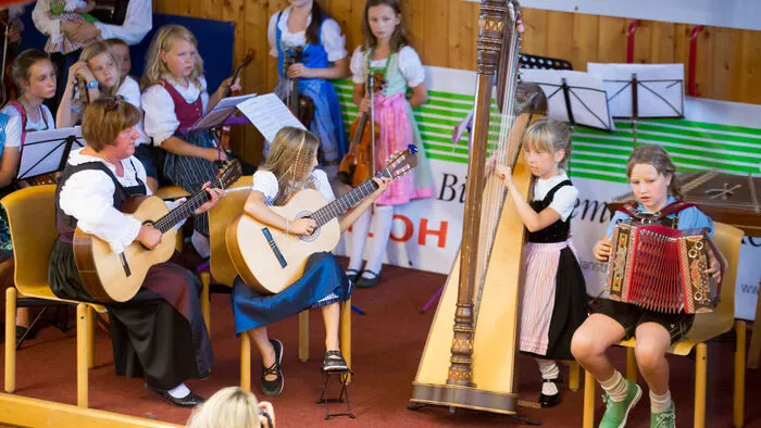In der Landwirtschaftlichen Lehranstalt in Lienz wurde wieder musikalisch "gehoangaschtet"