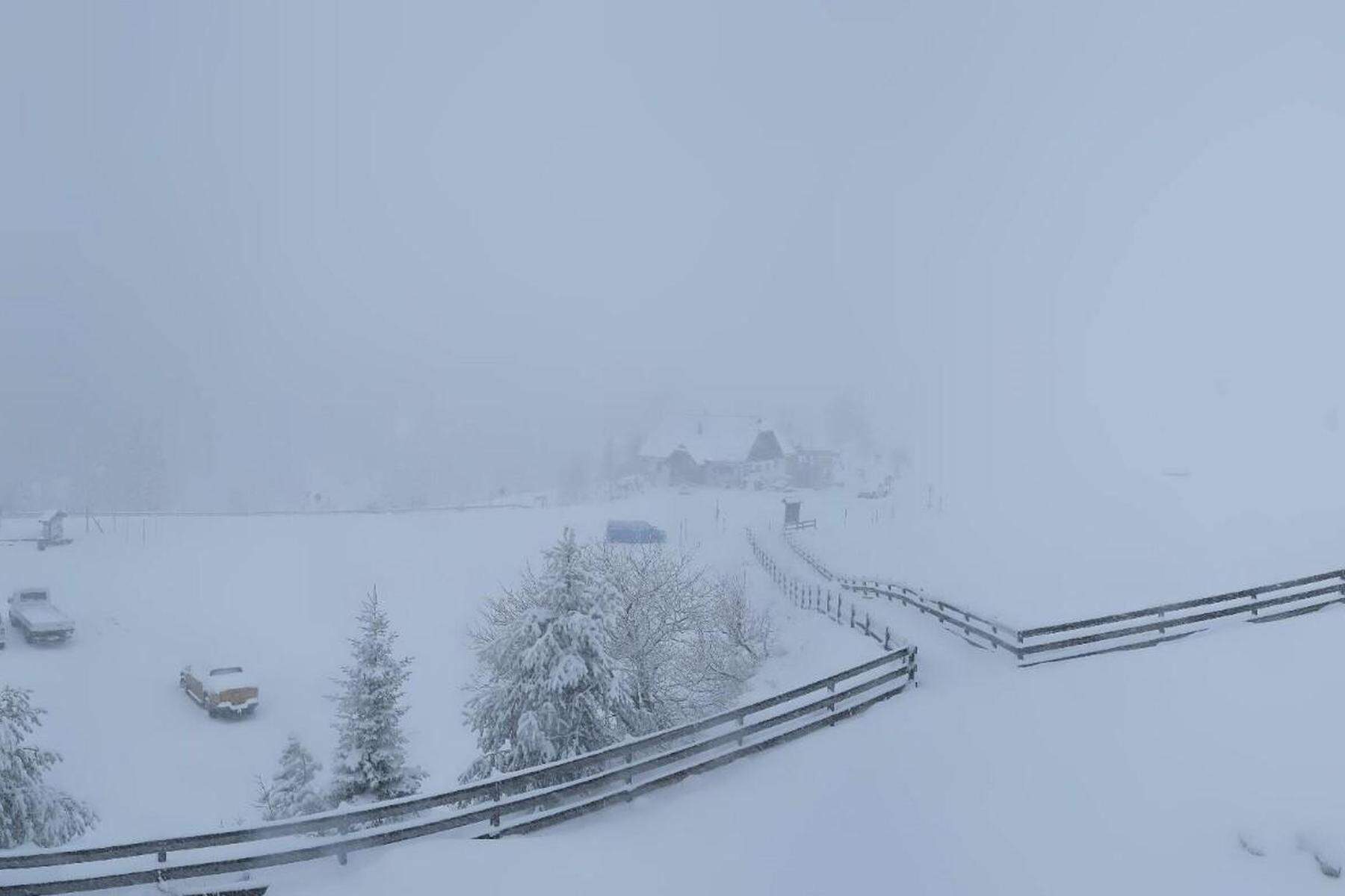 Wetterwarnung: Schneefall sorgt für Probleme auf Kärntens und Osttirols Bergstraßen
