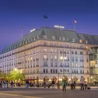 Hotel Adlon bei Nacht