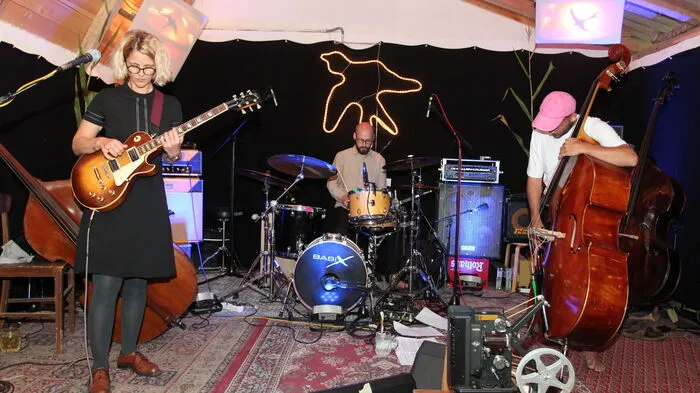 Die Bands boten auch experimentelle Musik.