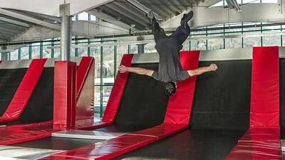 In der Jumpezone X dreht sich alles um spektakuläre Sprünge