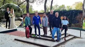 Der neue Skatepark wird an Phil Gosch und Michaela Tritthart erinnern. Großes Foto: Sportstadtrat Kurt Ho­hen­sin­ner, Sportamtsleiter Thomas Rajakovics und Vetreter vom Verein Gräb und vom neuen "Skulture"-Skateshop in der Annenstraße