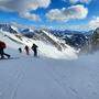 Anfang Februar ging es für den Tourenführer Georg Edegger von der Sektion Deutschlandsberg mit einer Gruppe für ein Skitourenwochenende in die Obersteiermark. Hier zu sehen: der Aufstieg auf die „Gsuchmauer“ im Gesäuse