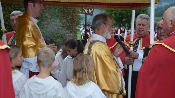 Mit einem Festgottesdienst in der Pfarrkirche begann das Pfarrfest in der Pfarre St. Peter am Kammersberg.