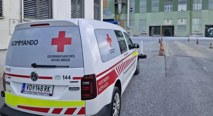 Auch das Kommandofahrzeug des Roten Kreuzes war im Einsatz