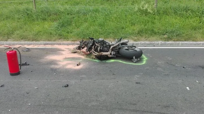 Bei einem schweren Verkehrsunfall wurde Donnerstag gegen Mittag ein 44-jähriger Motorradfahrer schwer verletzt.