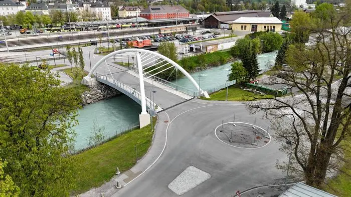 Die Zufahrt zum Mobilitätszentrum führt nun doch über einen offiziellen Kreisverkehr