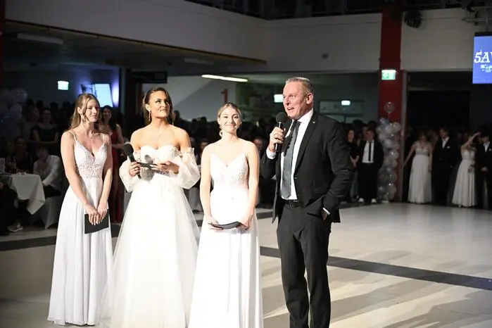 Landeshauptmann Mario Kunasek stattete dem Ball ebenfalls einen Besuch ab.