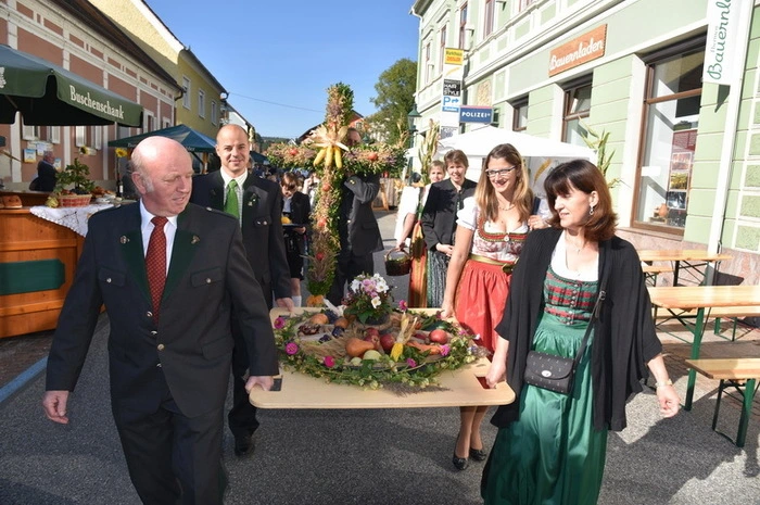 Bei strahlendem Spätsommerwetter gab es frischen Sturm, die ausgezeichneten Weine und Säfte sowie die kulinarischen Köstlichkeiten der Region.