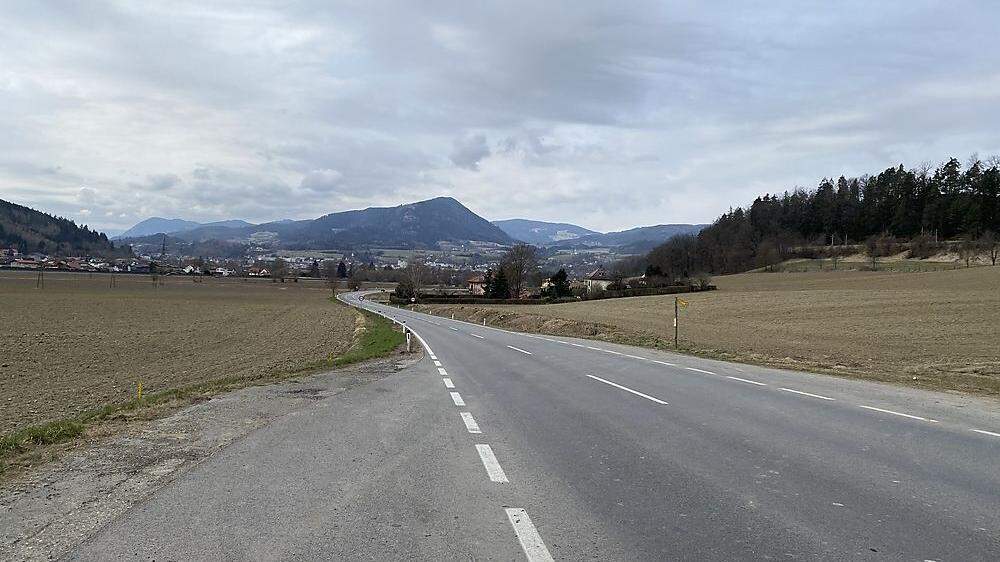 Die Seeberg Straße nach St. Veit/Glan - nicht der ideale Ort für siebenjährige Scooter-Fahrer