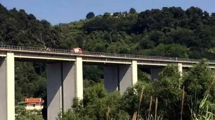 Die Autobahnbrücke bei Francavilla al Mare