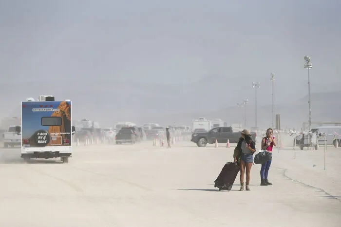 Es ist eine einzigartige Mischung aus Kunstspektakel, Modenschau, Siedlungsexperiment und Dauerparty und man nennt es "Burning Man"-Festival. Vom 28. August bis 5. September dauerte das Spektakel heuer und ...    