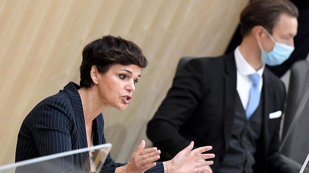 SPÖ-Chefin Pamela Rendi-Wagner und Finanzminister Gernot Blümel (ÖVP)