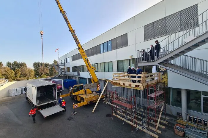 Der Austausch der Geräte gestaltete sich insofern aufwendig, als das neue "Magnetom Skyra" von Siemens rund acht Tonnen wiegt.