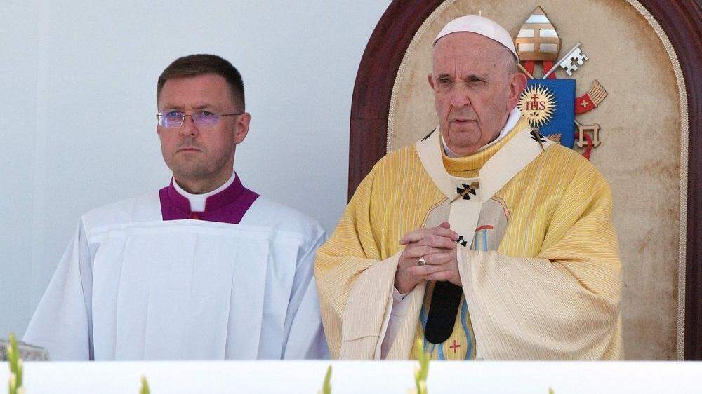 Papst Franziskus am Sonntag bei der Messfeier in Budapest