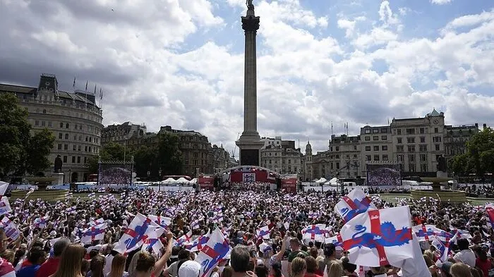 Am Trafalgar Square ging nach dem Titelgewinn der "Lionesses" die Party ab.