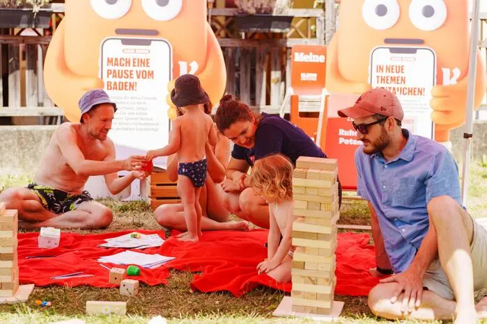 Kleine-Zeitung-Bädertour: Im Schatten probierten Familien das Jenga
