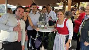 Unter den rund 2000 Besuchern war auch Bürgermeister Josef Fischer (l.)