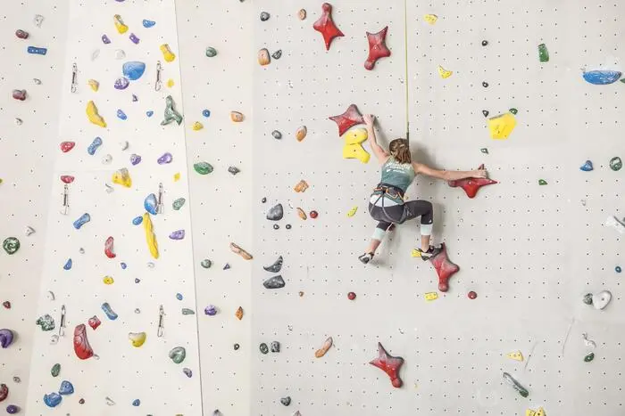 In der Kletterhalle in Villach werden Klettertage angeboten