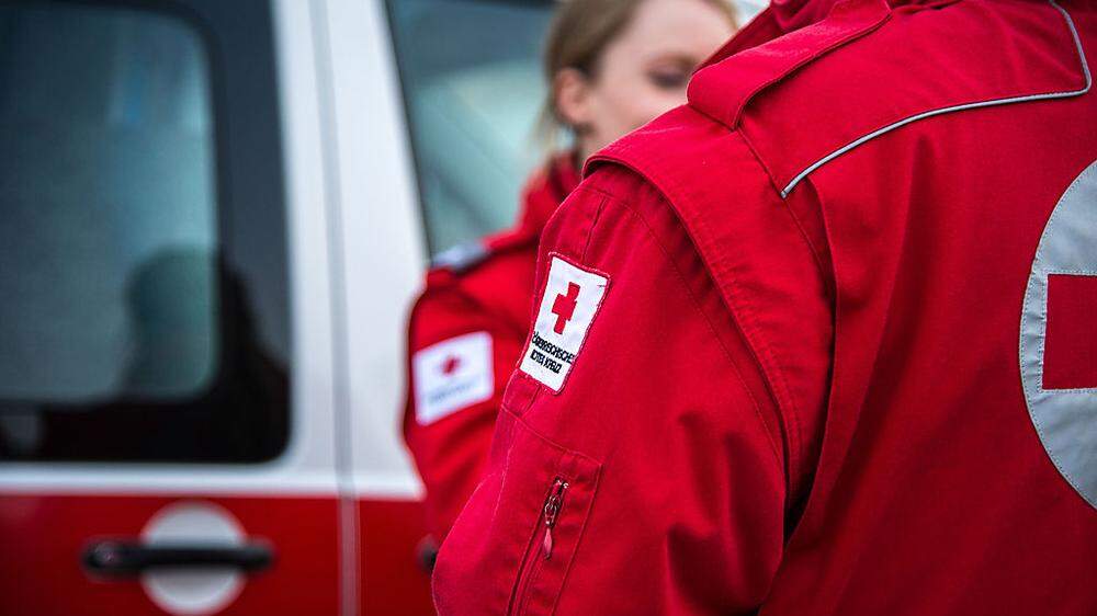 Das Rote Kreuz wurde zu einem Kinderunfall gerufen