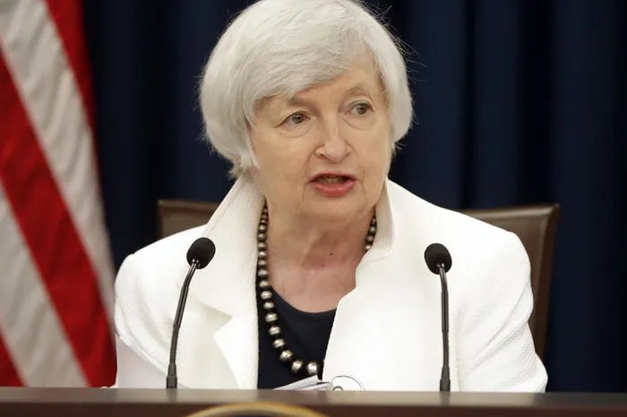 Janet Yellen hat gute Chancen das Finanzministerium zu übernehmen. Die 74-Jährige war Chefin der US-Notenbank und ist damit ausgewiesene Nationalökonomin. Sie steht aber nach Informationen mehrere US-Medien in Konkurrenz zur  Wirtschaftswissenschaftlerin Lael Brainard. Die 58-Jährige wurde in Hamburg geboren.