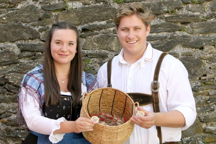 LJ-Obmann Roman Pirker und Leiterin Anna Zleptnig (Foto) konnten dazu zahlreiche Gäste willkommen heißen.