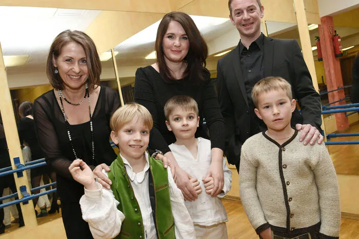 Starkes Team: Gertrud Reiterer-Remenyi (Dramaturgie und Regie), Alexandra Glawischnig Rudiferia  (Idee und Produktion), Sascha Lengauer (Musikalische Leitung), die Kinder Timo Sommeregger, Samuel Rudiferia und Jakob Unterweger.