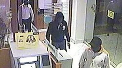 Bankomat geknackt: Mindestens drei Täter