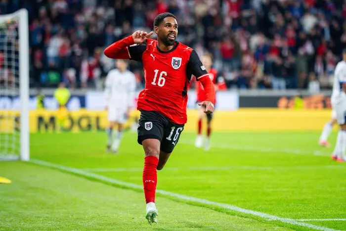 Spielte wie im Nationalteam gewohnt auf der linken Seite. War defensiv nicht wirklich gefordert und krönte die solide Leistung mit dem umjubelten Tor zum 2:1.