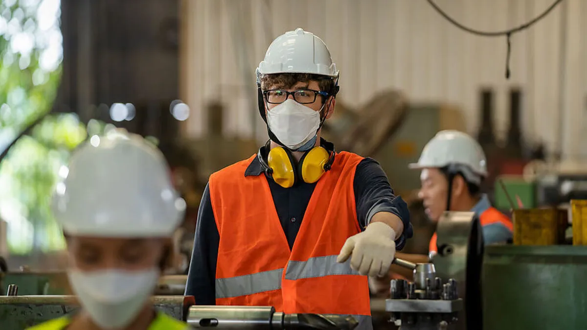 Infizierte müssen künftig durchgehend Maske tragen