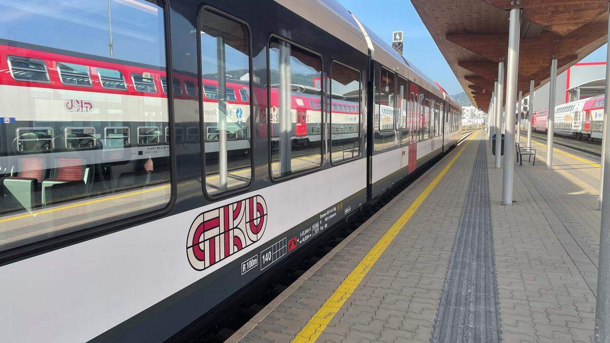 Kein oder nur verspätetes Weiterkommen gibt es für Pendler und Schüler am Bahnhof in Wettmannstätten (Sujet)