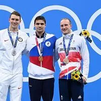 Ryan Murphy (links) mit dem Olympiasieger Jewgeni Rylow und Luke Greenbank
