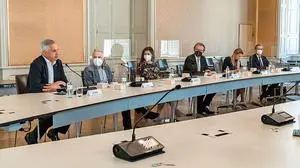 Die Bevorzugung Geimpfter bei Bewerbungen im Landesdienst und in steirischen Spitälern wurde am Montag bei einer Pressekonferenz verkündet