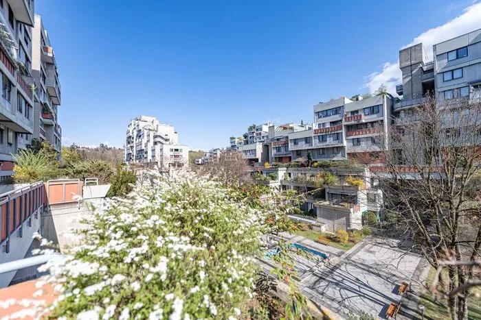 Die Grazer Terrassenhaussiedlung ist in mehreren Blöcken in den Jahren 1972 bis 1978 im Bezirk St. Peter errichtet worden.