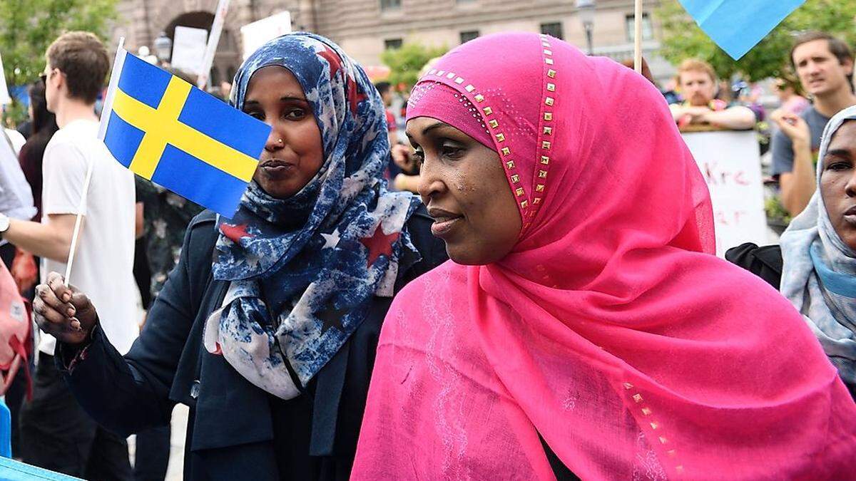 Proteste vor dem Parlament in Stockholm