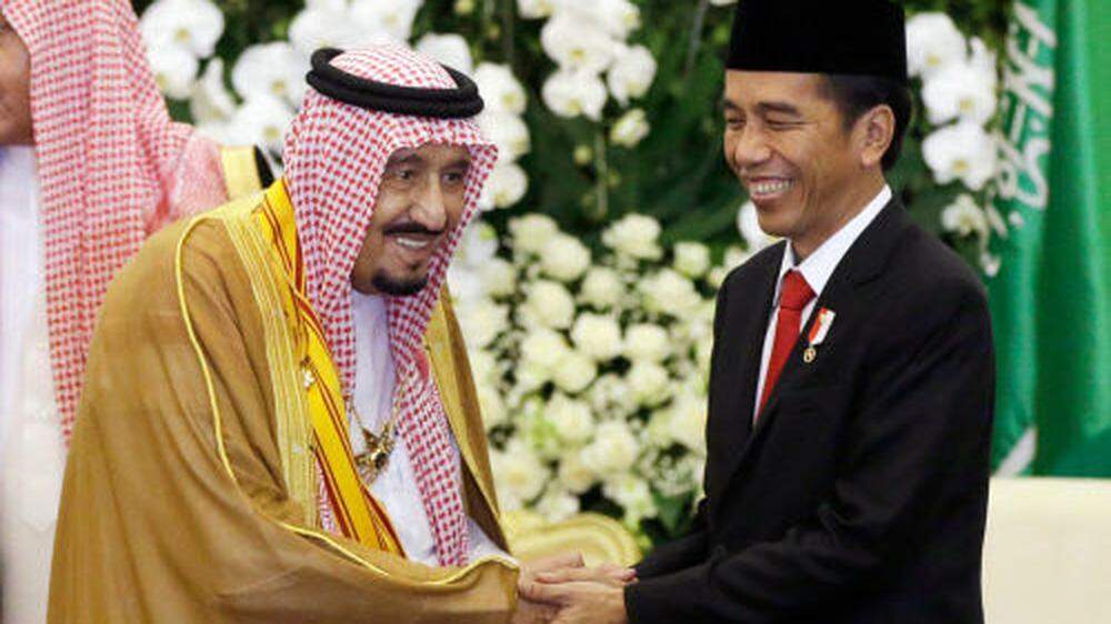 König Salman mit dem indonesischen Präsidenten Joko Widodo