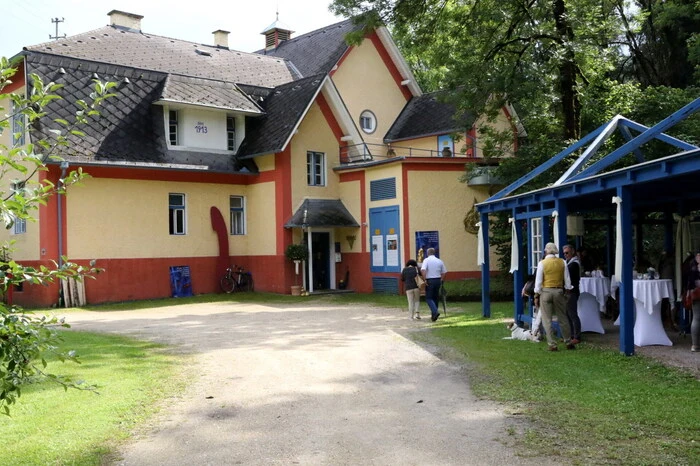 Übrigens: In wenigen Tagen wird das im Jahre 1913 von den Wietersdorfer Werken gebaute Kraftwerk Hornburg abgeschaltet. 