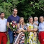 Gernot Vorraber (Rotes Kreuz Graz-Umgebung), Florian Ofner (Rettungsleitstelle Steiermark), Nils und Anna Lietzow-Wellenhof mit Baby Mathilda, Astrid Hofmann-Wellenhof mit Enkelsohn Oskar, Felizitas Hermann und Maria Prietl (beide Rotes Kreuz Graz-Umgebung)