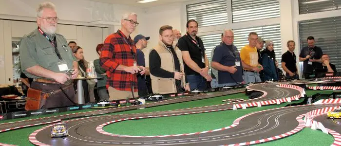 Am Wochenende werden die besten Fahrerinnen und Fahrer auf der Carrera Digital 124 ermittelt