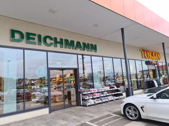 Am 7. Dezember schloss „Deichmann“ an diesem Standort zwischen „Klipp“ und „Takko“. Diese Fläche will „Woolworth“ mieten