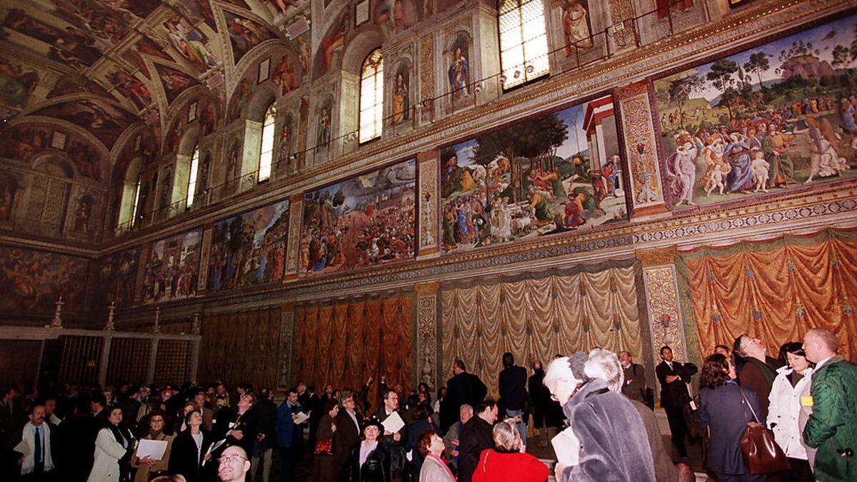 Auch in der Sixtinischen Kapelle herrscht großes Gedränge