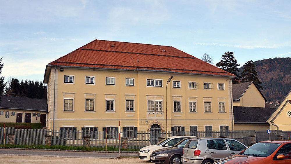 Bis zu 450 Flüchtlinge könnten am Gelände der Hensel-Kaserne untergebracht werden