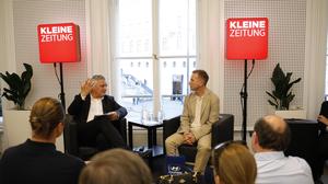 ÖFB-Präsident Klaus Mitterdorfer im Gespräch mit Chefredakteur Hubert Patterer