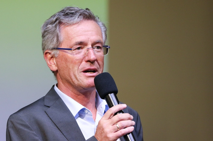 Steuerberater und Obmann des Vereins "Freunde des Klang-Film-Theaters" Norbert Linder begrüßte die Teilnehmer.